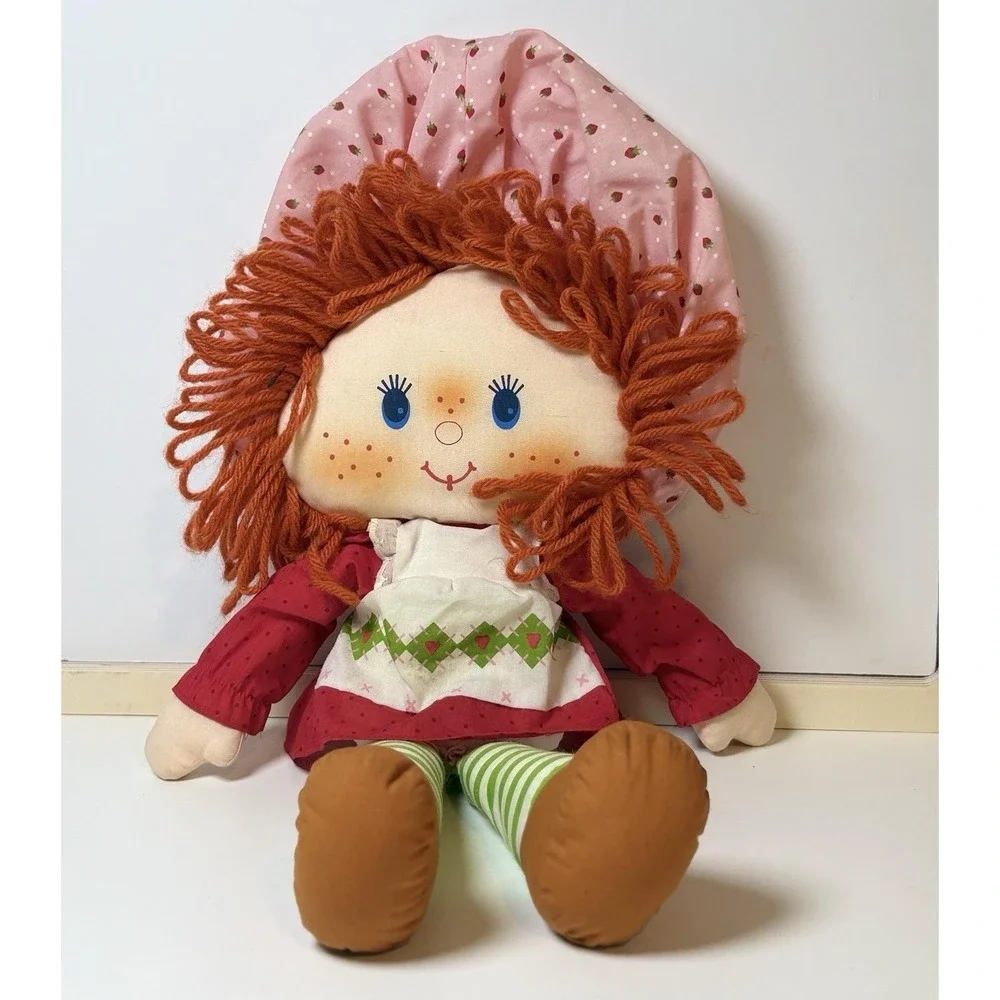 Kenner Strawberry Shortcake 18in Cloth Rag Doll Soft Body Yarn Hair 1980